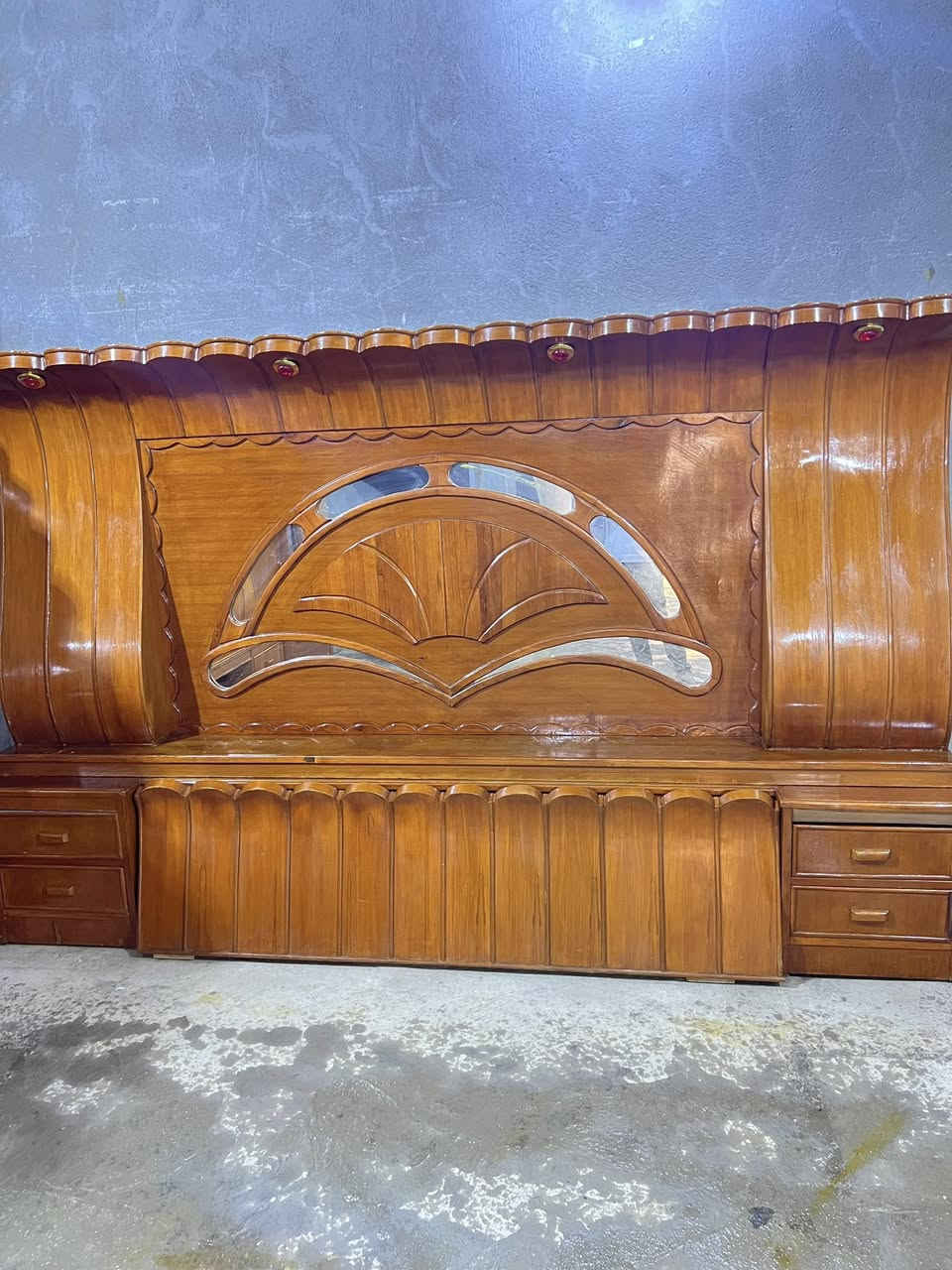 سلام عليكم ملحقات غرفه تزكام نجاره صاج مستخدمات نظاف السعر ٣٥٠ العنوان الحله ***********
