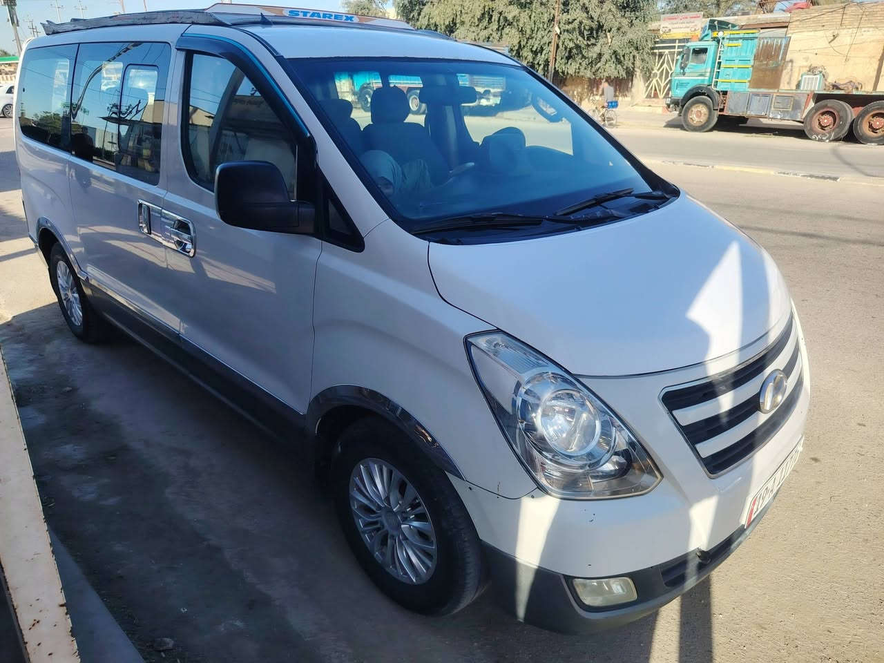 بيع أو مراوس السونار مع الصور  ستاركس مفتوحه مديل ٢٠١٣ فول مواصفات رقم كربلاء دولي سنويه ٣١ هزه جديده بيها صبغ قليل كلش بالجنطه وبارد بالجاملغ الخلفي يم قبق الكاز بدون داخل موضح بالسونارخطها نجف مهران مامشتغله خط ابد مكاني نجف بالمشخاب  ترهم مراوس مع الفرق حاظر ***********
