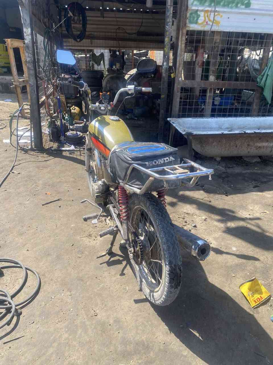 ايراني شوفت عينك شغاله بيه لايت امامي مال فقير محرك خير مالله عوزه شويه ترتيبات السعر 150 وبيه مجال بسيط


**إذا كنت صاحب هذا الإعلان وتريد حذفه لأي سبب، رجاءا أرسل رسالة إلى الدعم الفني**