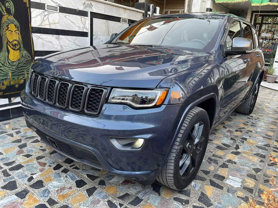 السلام عليكم 
 للبيع جيب كراند شيروكي ثمانينية
الموديل 2021 ماشيه 69 الف كيلو متر 
اللون ازرق 
سعة المحرك 3600 فور ويل 4*4
——————————-
وارد امريكي بدون رقم 
حادث امريكا ..صبغ الجاملغ الخلفي الايمن 
حادث العراق تبديل 3 قطع بنيد وجاملغات الامامية اصليات نفس الون وصبغ 3 قطع جه اليسار اثر رصعات صورها موجودة
مواصفات السيارة فول ١/١
نسخة 80th
-رادار امامي خلفي جانبي مع مانع تصادم
-اصطفاف الي اوتوا بارك + قيادة اليه
-تحذير الخروج عن المسار 
-نقطعة عمياء 
-كراسي جلد مع تدفئة وتبريد و تدفئة ستيرن 
فول تحكم استيرن +تحكم اوضاع القيادة
-كراسي تحكم كهرباء جهتين 
-ذاكرة لحفظ وضعيات الجلوس
-ويل كب 20 
-بانورما
-شاشة كبيرة 8.4انج
-رادار امامي وجانبي بالمري 
-اشاير بالمري ورادار
-حساس امامي وخلفي 
- جنطة كهرباء
-نضام تشغيل واطفاء اوتماتيك للمحرك 
- نظام بريك اوتوماتيك
-كامرة دوارة
-نضام eco
-تشغيل عن بعد
-مري هيتر مع تعتيم وعاكس للضوء
——————-
السعر  : 245$
مكان السيارة  بغداد / المشتل شارع الجامع
📞 ***********
‏
