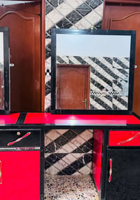 للبيع ميز مرايه حلاقه 07741460988