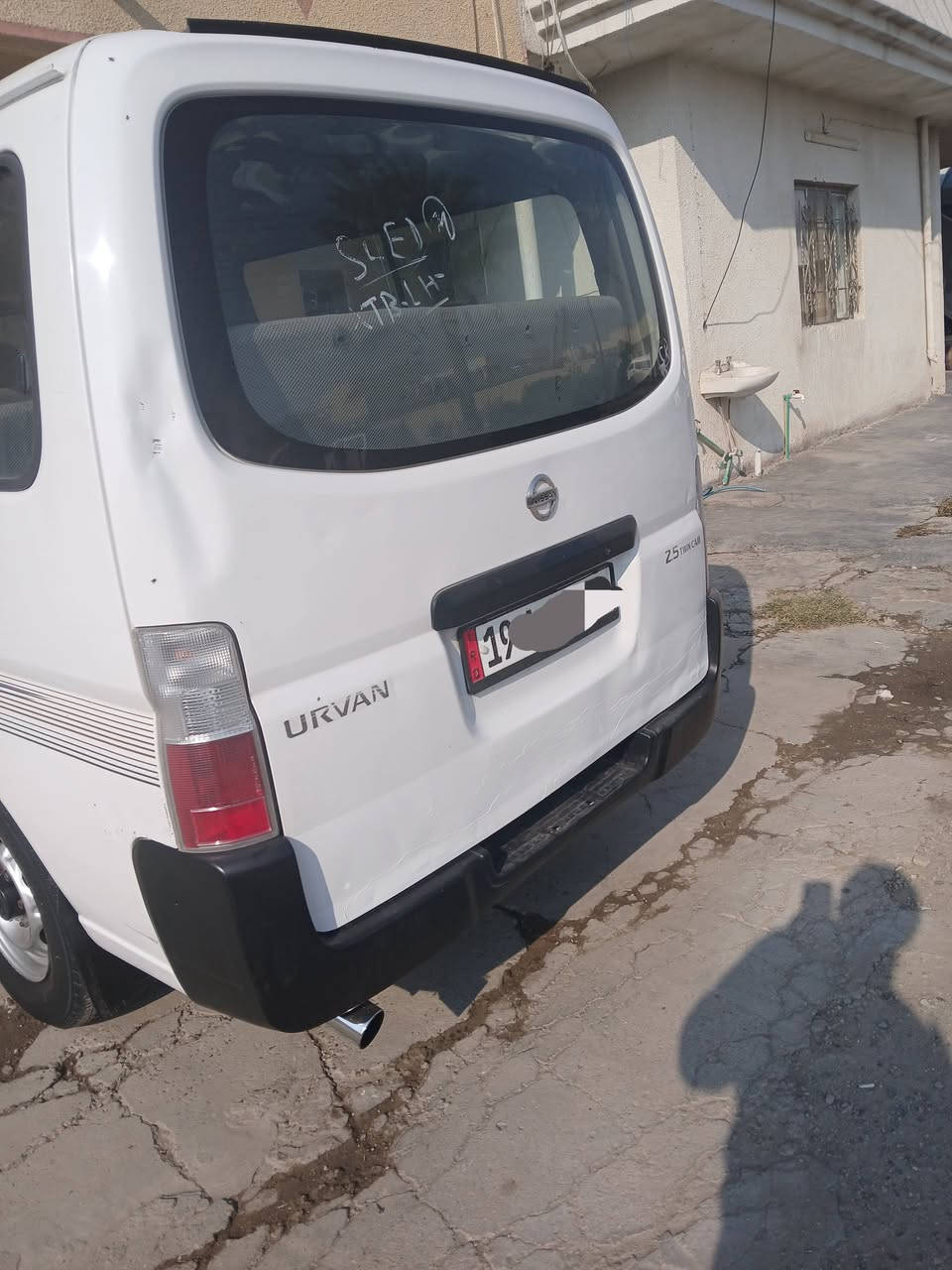 نيسان يورفان 2008  بيها كصه مصبوغه كير محرك اكسل مكفول سنويه باسمي رقم كربلاء مشروع وطني دوشمه جديده السعر ١٢٥ وبيها مجال للإستفسار ***********
