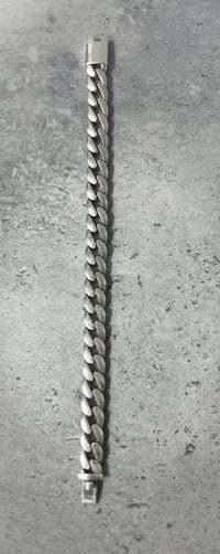 وزن ٤٨.٧٠ • غرام ٣.٧٥٠