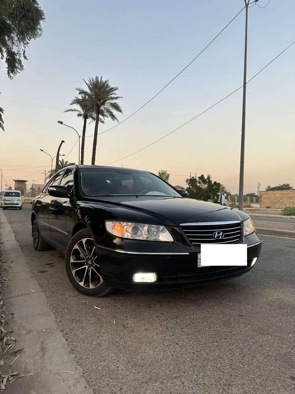 السلام عليكم للبيع هونداي ازيرا 2009خليجي  السيارة بيهة 3قطع صبغ فقط بدون اي دواخل  وبدون حادث السيارة فول مواصفات رقم سليمانية  بسمي شرط التحويل ارقام وسنوية جدد مكينة 3300  المواصفات فتحة سقف كشنات جلد كشنات كهرباء مري شفط اشاير بلمري شاشة وكامرة وحساسات  لايت زنون سستم سماعات انفنتي  مكاني بغداد الشراي اتصل وبيك  خير ودلل ***********السيارة احلا من الصور  وجاهزة
