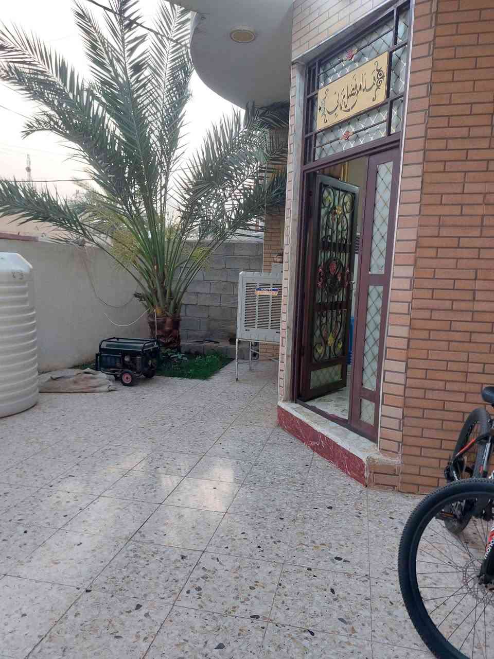 تنزيل للسعر السابق
دار مساحة 232متر طابو صرف حديث البناء غرف نوم عدد ٢  خلف البانزيخانة الحكومية اكسيرات مدخل شارع البلدية 
موقع جيد جدا أن شاءالله وبسعر جيد جدا أن شاءالله ١٤٠ مليون وقابل للتفاوض مكلف بالسعر 
مكتب عقارات بلدروز الحبيبة
 قتيبة البدوي التميمي
 عنوان المكتب الحي العصري
 بدايه شارع خجو


**إذا كنت صاحب هذا الإعلان وتريد حذفه لأي سبب، رجاءا أرسل رسالة إلى الدعم الفني**
