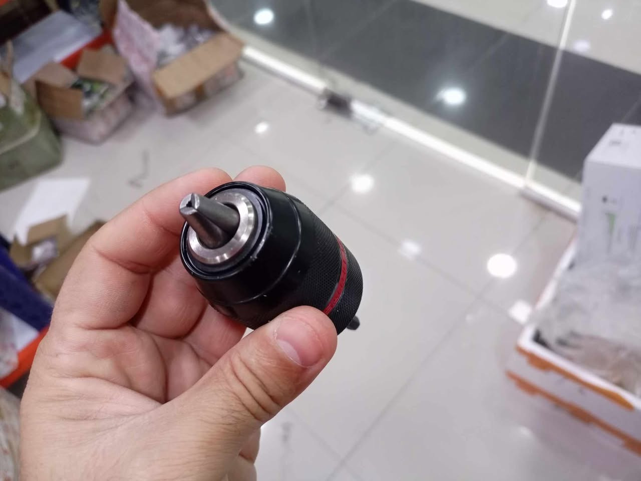 تحويلات دريلات 3 انواع متوفرة دريل همر الى دريل طوبة و امباكت الى طوبة و لقمة الى طوبة قياس &" ملم اصلي راسية حديد خاصية قفل جودة جدا عالية كل انواع اسعار كما يلي 
امباكت اسود كامل: 15 الف 
امباكت خط احمر: 12 الف 
لقمة خط احمر: 12 الف


**إذا كنت صاحب هذا الإعلان وتريد حذفه لأي سبب، رجاءا أرسل رسالة إلى الدعم الفني**