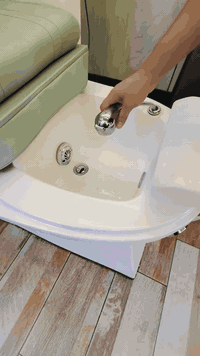 سلام عليكم 
كرسي كبسوله ابو المساج من شركت اطلس 
للبيع  ***********
