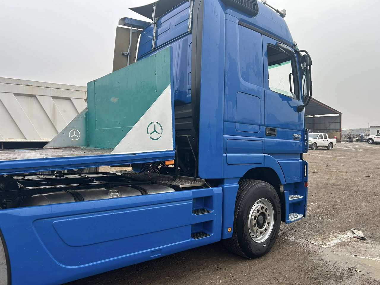 اكتروز ٢٠٠٤
الحجم 1850 V8 
تخم تاير جاهزة من جميع النواحي 
عربانة مربوطة طوناج ٤٧طن
السعر ٣٧٠$
العنوان واسط /الحفرية
للتفاصيل الاتصال بالرقم
***********
