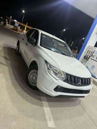 ميتسوبيشي L200 • ٢٠١٦ • طوز