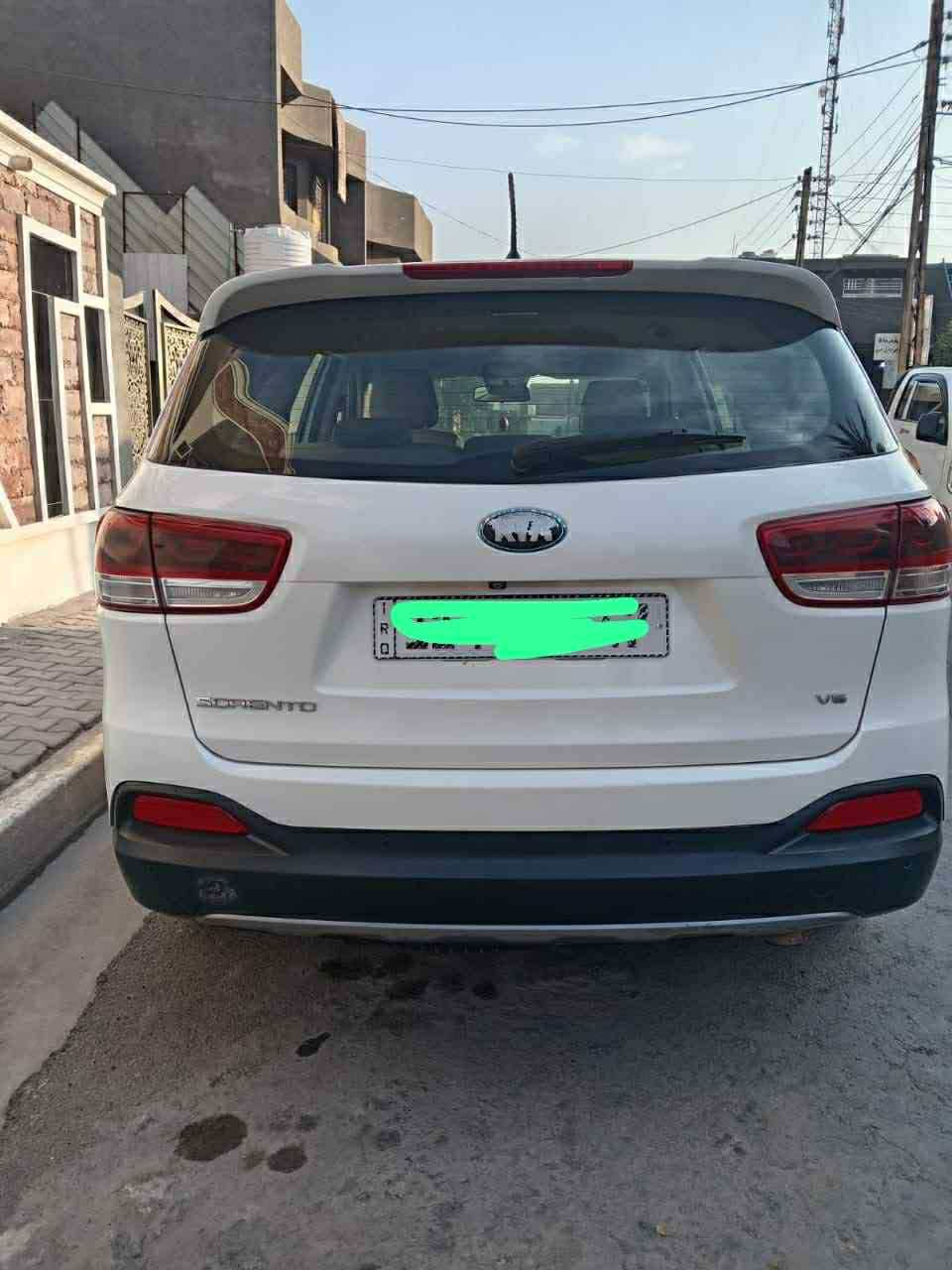 يالله
سلام عليكم سورنتو 2018 خليجي 
السعر                                    225 وبيه مجال خير من الله
الستفسار  اكثر                 ***********
                                      *********** 
المواصفات 
6سلندر 
7راكب 
3قطع تبريد 
جنطه كهرباء 
بصمه ابواب وتشغيل نص مواصفات معروفه 
ماشه 100 
سياره جديده كفاله عامه من الصبغ والفتح والتبديل مكينه وكير مكفولات على الشركه برغي ما مفتوح بيه وكلشي موضح بالسونار موجود بالمنشور 
علمن السياره باسمي 
مكان السياره بغداد المحموديه
