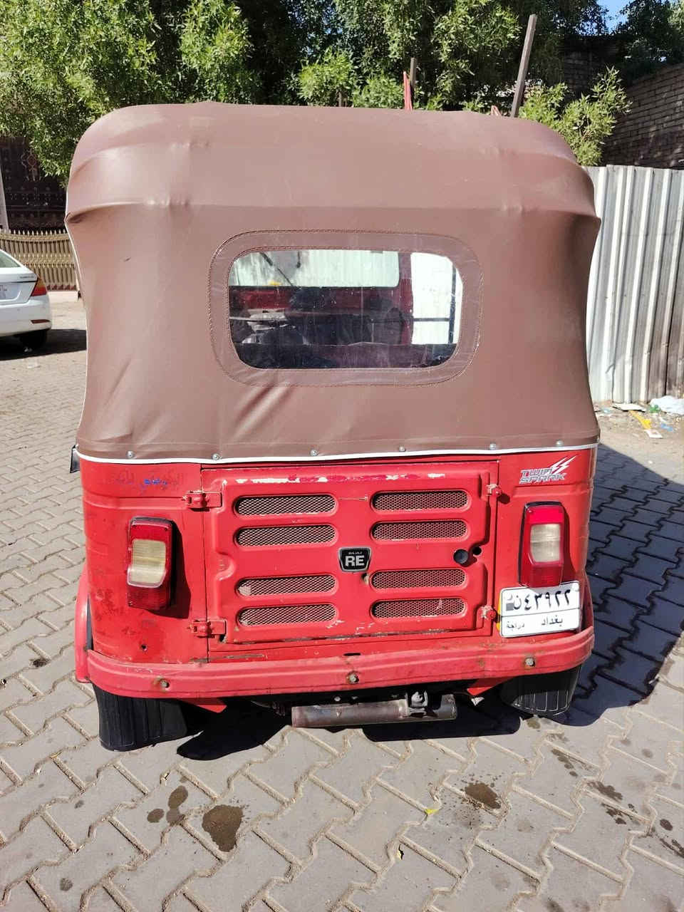 السلام عليكم تكتك للبيع موديل 18 مرقم سنويه تحويل ثاني يوم معمره دوس فقط رايدها 5,500 وبيها مجال *********** تصل ودلل
