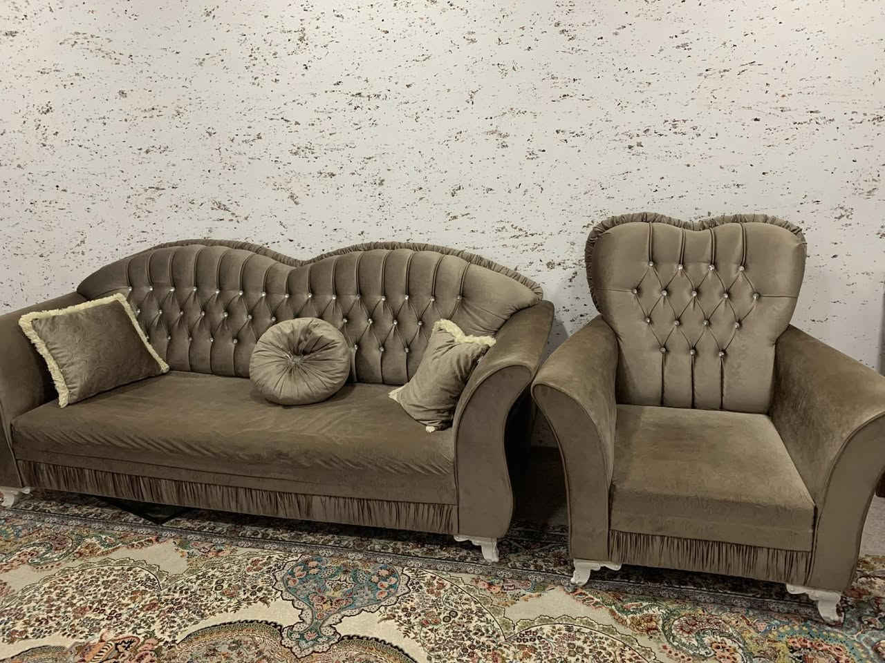 سڵاو ئەم قەنەفانە بۆ فرۆشتن  ئیسفەنجەکەی نەنیشتووە تۆزێک قوماشی دانیشتنەکەی لۆچ ئەبێت لە وێنەکەدا دیارە
سلێمانی ڕاپەڕین
نرخ ٣٧٥٠٠٠


**إذا كنت صاحب هذا الإعلان وتريد حذفه لأي سبب، رجاءا أرسل رسالة إلى الدعم الفني**