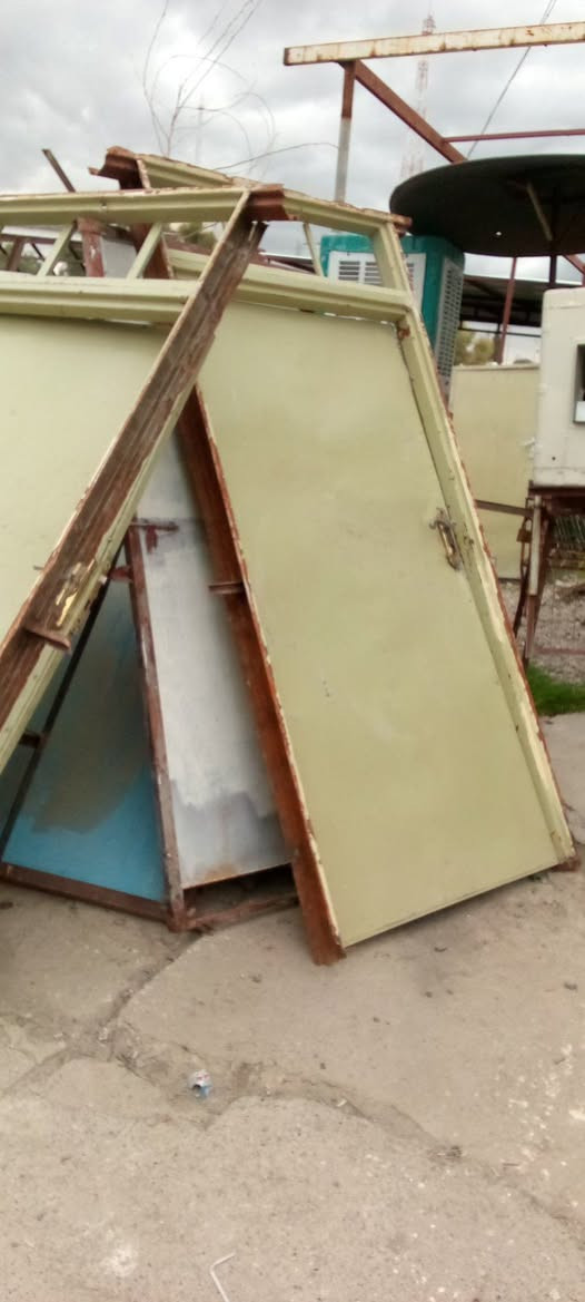 متاح ابواب شبابيك مستعملا ***********
