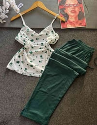 بجامة ورد • قماش ناعم • درزن ٤ ألوان