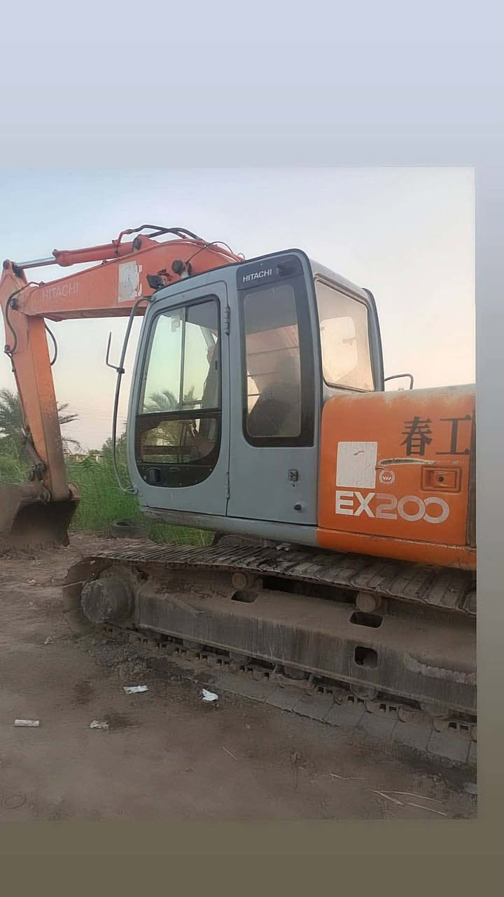 رقمي ‏‪***********
حفارة للبيع مانقصها شي جاهزة للعمل ‏‪***********
