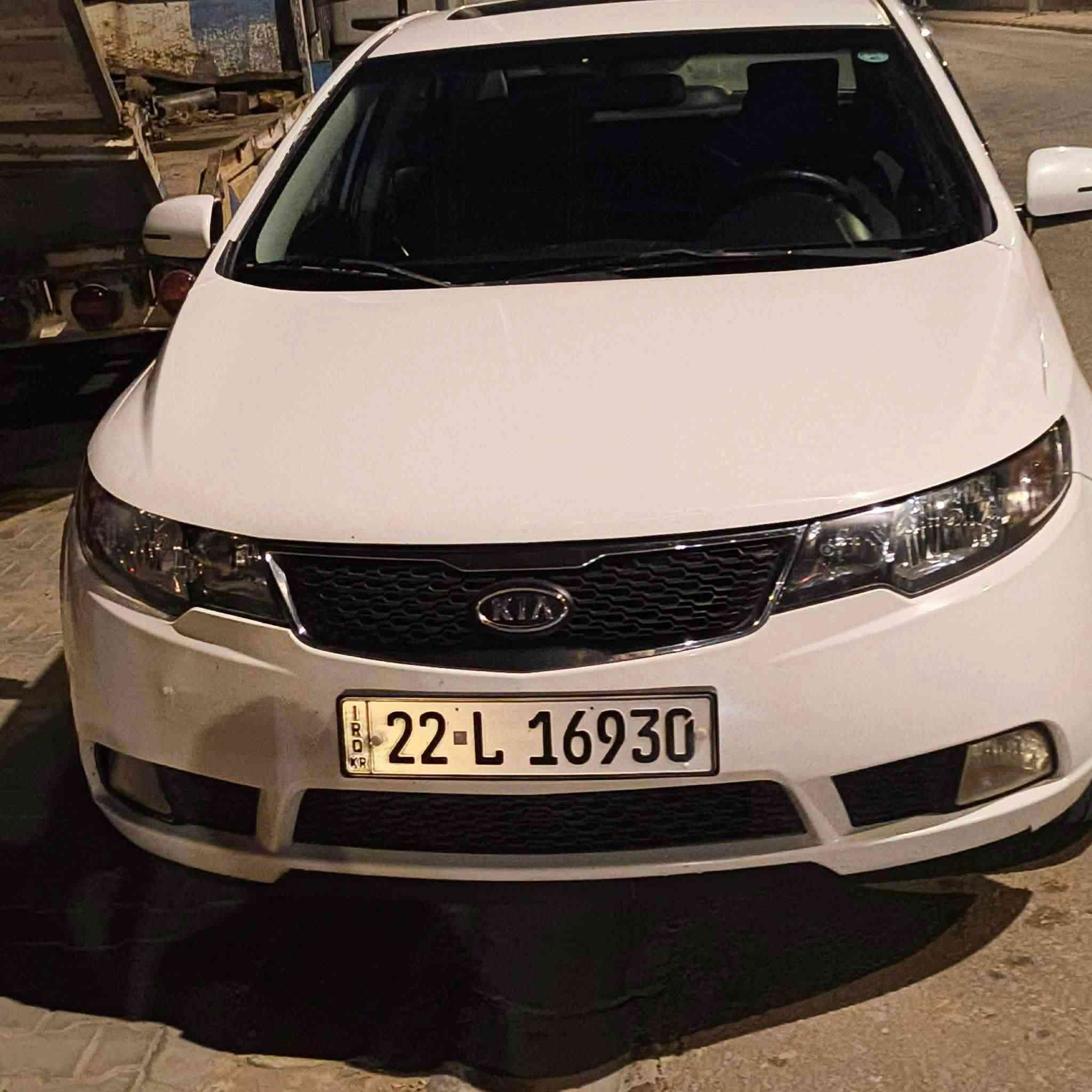 🚗 كيا سيراتو 2012 (خليجي) - للبيع 🚗
المواصفات والجاهزية:
• الموديل: 2012.
• المحرك: 1600 (كير ومحرك مكفولات وبشرط الفحص).
• المواصفات: فول مواصفات (فتحة سقف + بصمة تشغيل وأبواب).
• التبريد: ثلج ما شاء الله ❄️.
• اللون: أبيض قطني مميز.
• الضرر والجسم: السيارة مكفولة (السونار مرفق مع الصور ).
:
• الرقم: رقم دولي (أربيل).
• التحويل: تحويل سنوية أو وكالة (مضمونة وجاهزة للتحويل فوراً).
💰 السعر: 99 ورقة (وقابل للتفاوض ومجال للشراي ).
📍 الموقع: النجف الأشرف - الرضوية.
📞 للتواصل والاستفسار ***********
تنويه: الشراي يتصل مباشرة على الرقم لقلة التواجد على التعليقات.
