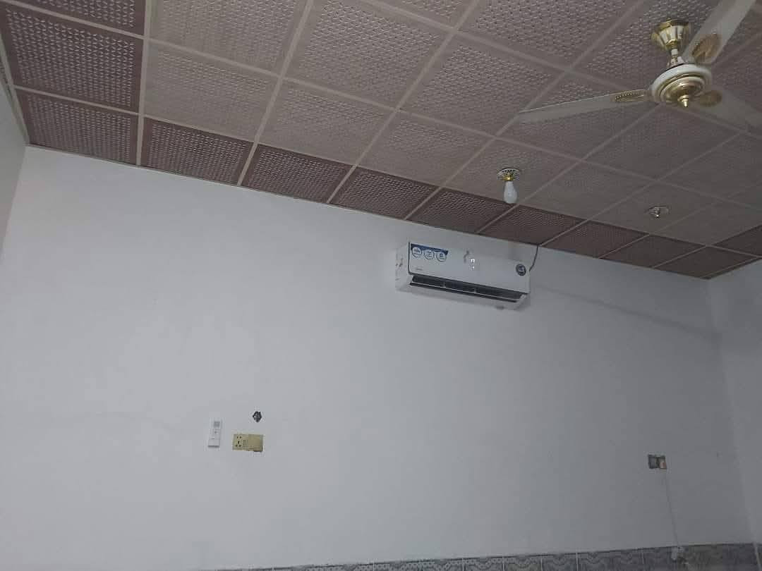بيت وقف للبيع قضاء ابي الخصيب طريق الصحراء شارع جامع السيد الشهداء مساحة ٢٠٠م
***********

