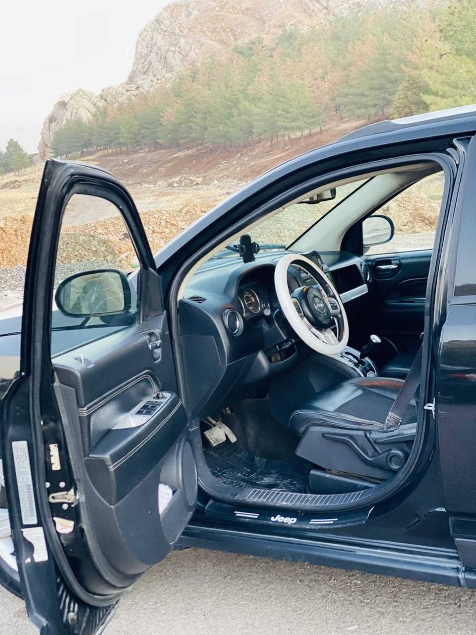 جیب کومپاس 4×4 مودیل 2017 مکینا 24 دەبل اکسل گیرتوماتیکو عادی 
 رقم سلیمانی بەناوخومەوایە  مواسافەت دوگمای خلیسک  کوشن جلدو ئیتار جوار جام کارابەی ئاویناکەرابەیو ئیتەر شاشە ئایپاتو کامیرا حساس سوکان فولیوم تحدید سورعا گرمیو تبریتی بەشارت کارابەی بەشارت تایاو ویل 18 سبوغ حیزام بوجوانی 
کوریناواش دەکام حسب قناعە ناونیشان کرکوک شوراو کوبون بنزینیشی هایە  *********** وست ئاپ فایبەر كركوك, العراق
