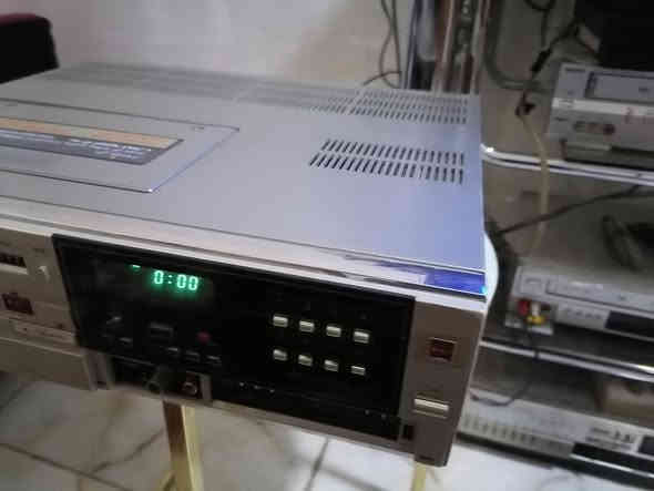 السلام عليكم فديو نشينال نظيف جدا موديل 340 شغال بل كامل السعر 75 الف المراسله عل واتساب فقط ***********
