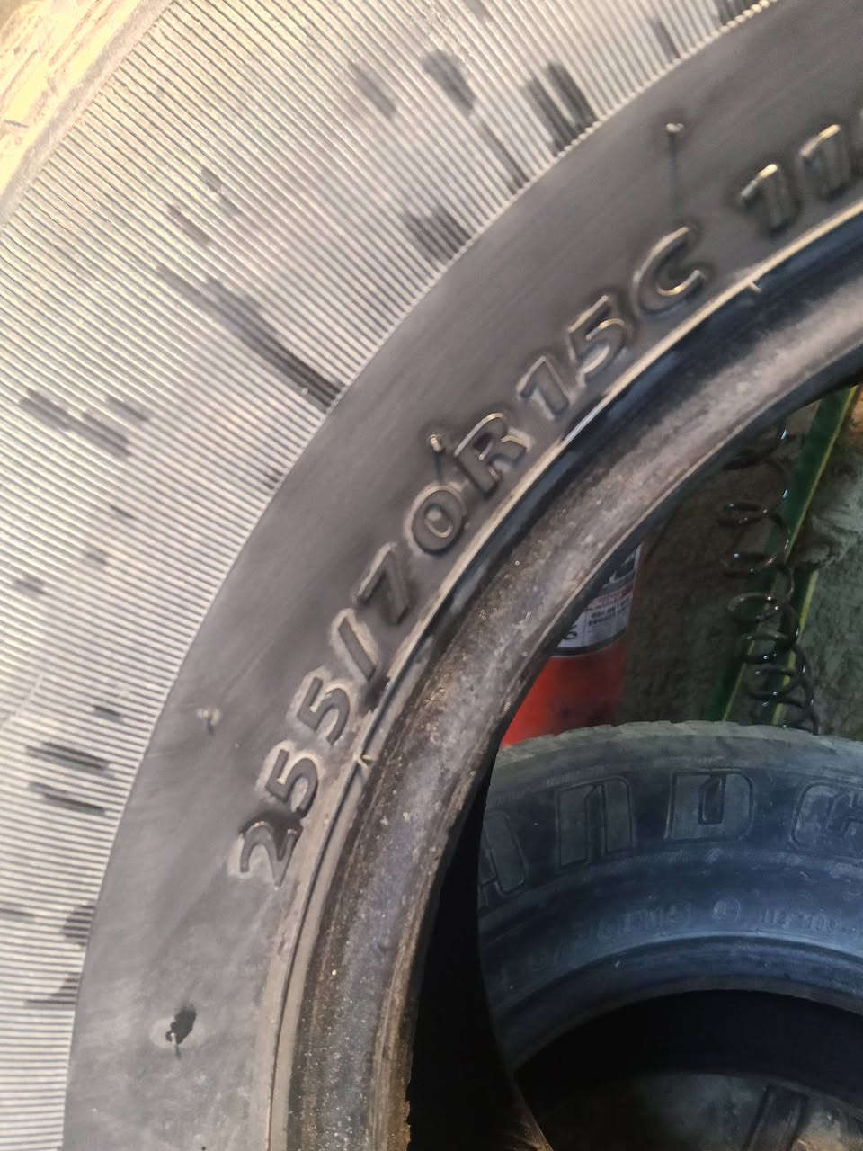 .
.
السلام عليكم زوج تايرات للبيع 
واحد ولا ركعه واحد 3ركع 
ضمان 10ايام 
بغداد مدينه الصدر حي طارق الوسط 
***********
