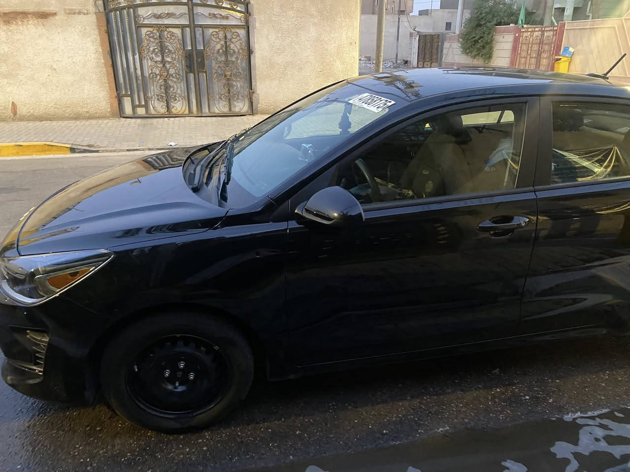 كيا ريو وارد امريكي موديل 2023 حادث امامي بسيط السيارة ولا قطعة امبدل بيها  بارد بسيط بالبنيد فقط صور الحادث مرفقة بالمنشور
بدون لوحات حرة تترقم جميع المحافظات السيارة كلها ع البلاد
مواصفات الامريكيه 
محرك 1600 دوش
لون اسود ماشيه السياره 77 الف ميل السعر 115 وبيها مجال بسيط
  للاستفسار والاتصال  ***********
