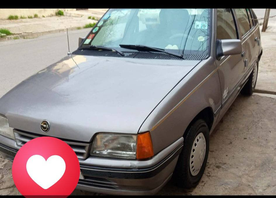 كاديت
موديل 91
محرك 16
سيارة بيوتي باور سلايت دبل روند دخل فكترا
طخم تايرت جديد باتري جديد
وايرمانيه شغاله 
رقم مسطرة
سنوية 2031
سياره بسمنا
سياره مصبوغة جمالية فقط
مكفولة من دعامية الى دعامية
سيارة في موصل 
رقم الهاتف ***********
