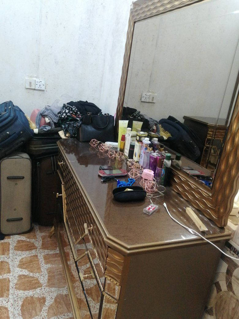 السلام عليكم عندي هاي الغرفه للبيع ٩ قطع خشبها ثكيل  درجه اولى أخذها ب٣٢ ورقه اريد ابيها بسبب السفر رايدتها ٢ مليون ونص الشرايع يعلق واني اجاوب ان شاء الله


**إذا كنت صاحب هذا الإعلان وتريد حذفه لأي سبب، رجاءا أرسل رسالة إلى الدعم الفني**