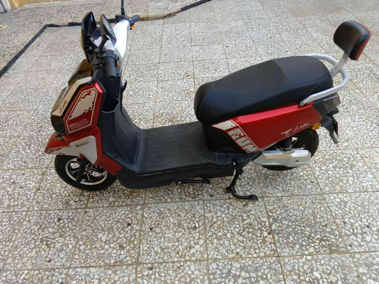 سلام وعليكم دراجة شحن للبيع جديده 
     بطاريات عدد ٦
     سويج عدد ٢
     ريموت عدد ٢
     نقص بطاريه وحدة فقط
     السعر ٧٠٠ 
   بغداد مدينة الصدر الحميدية
رقم الهاتف ***********
