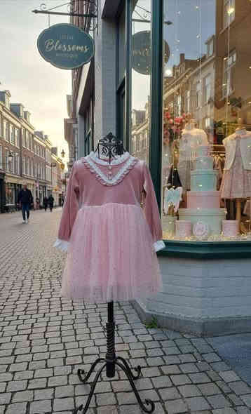 كلشي جديد نفنوف بناتي
سعر 8 الف فقط 
خام جننن   درجه اوله 
توصيل خدمت توصيل لجميع المحافظات 
***********
