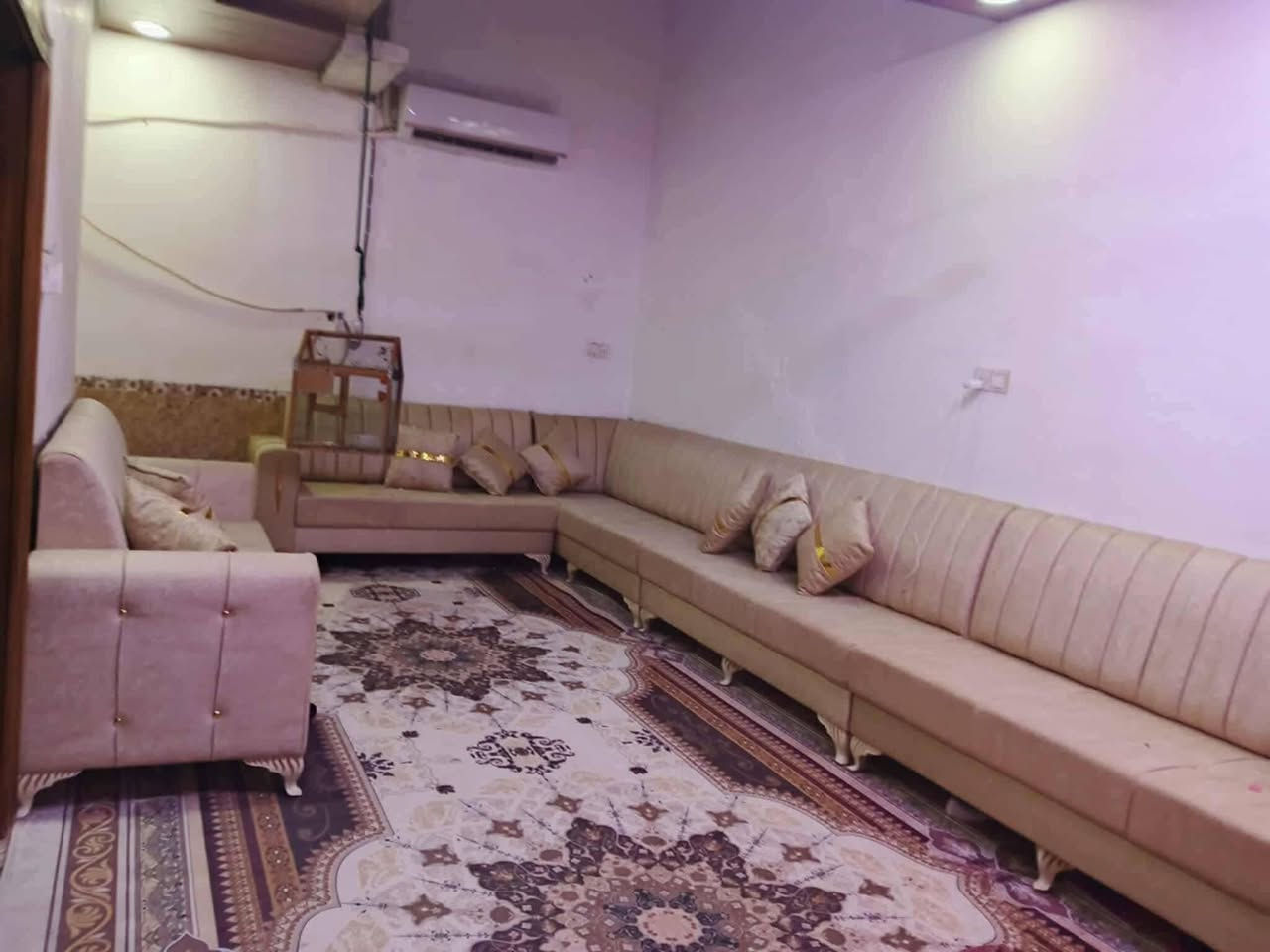 آللهم صل على محمد وآل محمد 
ارض للبيع المساحه 4 دونم ونص طابو زراعي سند 25 على شارعين تبليط وبيهن بيت متوفره كافة الخدمات العنوان كربلاء طويريج المنفهان السعر خاص للإستفسار الأتصال على الأرقام الموجوده 
***********
***********
