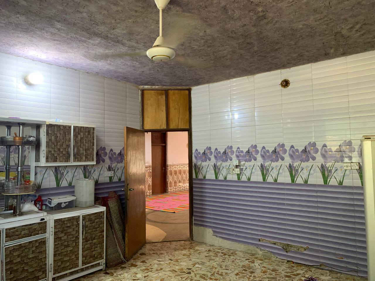 السلام عليكم
بيت للبيع المساحه الكليه للبيت400م طابقين يحتوي على 6 غرف نوم بوب الشام زراعي بستان بشار  قرب سيد علاء 

السعر 150 وبي مجال قليل ***********
