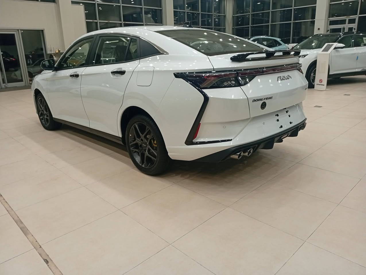 السلام عليكم 
تحية طيبة 
Dong Feng 
Shine A30
فئة E3
محرك نيسان سني 1500cc توربو يولد 197 حصان 
مواصفات السيارة 
قطعتين تبريد
لايت زينون 
مري شفط
إشارة تنبيه بالمرآة 
كاميرات 4 تغطي 360° درجة 
سستم صوت 🎧
شاشة وسطية لعرض المواصفات ناقل الحركة اليدوي 6 سرعات DCT
ضمان وكالة ليث العبيدي 
لمدة 6 سنوات او 200 ألف كيلو متر 
 

 اللوحات اربيل
رقم الهاتف ***********
