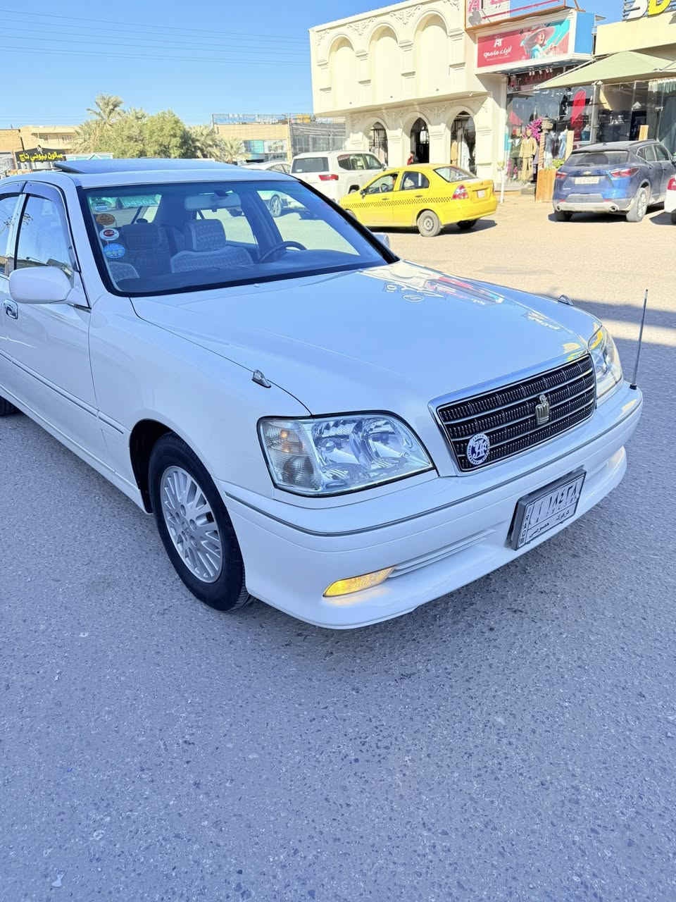 سلام عليكم سياره للبيع ثلاث دگم كرستال فتحه تحكم ستيرن اصل كرستال مديل ألفين وثلاثه شاطي خمسه وسبعين الجوه تحويرت نجف والفوك أمارات الويل حصيره ملسق وسنويه ورقم ما مدفوع گمرگه ولا مفحوصه لاكص ولاضربه ولا نقل چثه رقم للتواصل ***********
