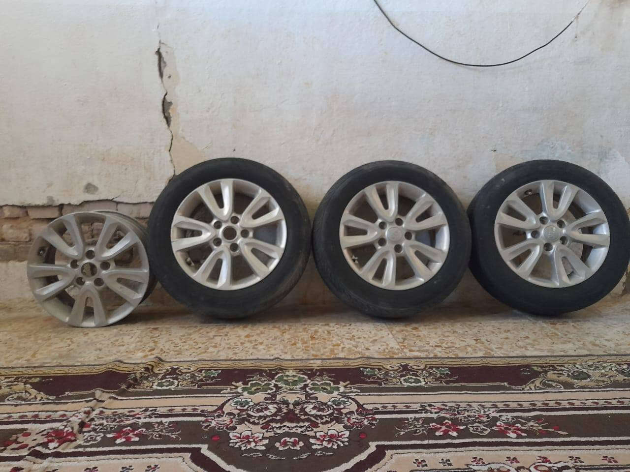 سلام عليكم تخم ويل كب مال كيا كارنز هوه وتايراته وبيه تاير وحده طاكه السعر ١٥٠ الف وبيه مجال موضح الاستفسار ***********
