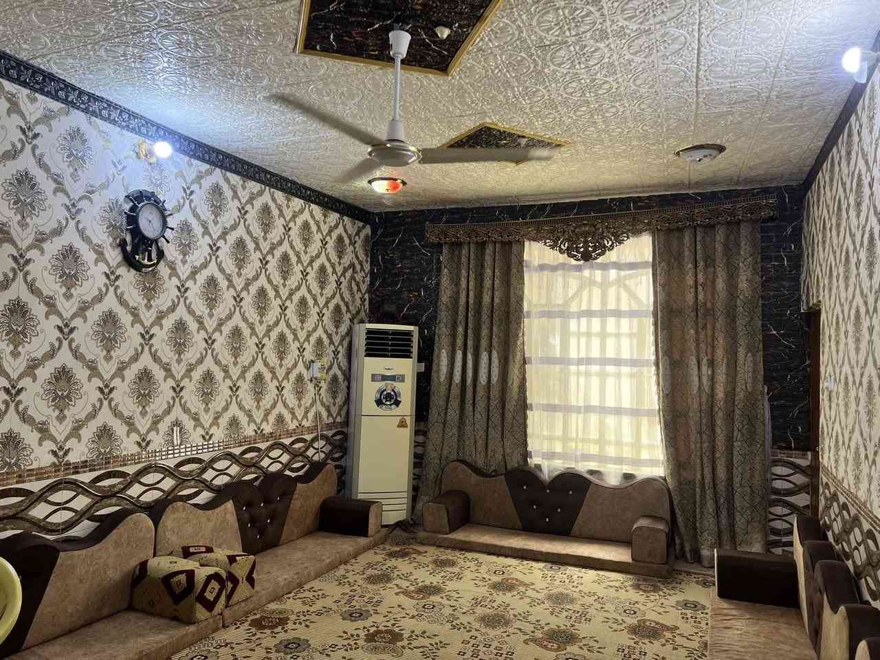 سلام عليكم ..
بيت طابو زراعي 200 متر ركن موقع قرب حي العسكري الشرقي نزله فليح سبتي بناء كامل طابوق بناء نضيف جداً سعرة 75 وبي مجال حك شراي لستفسار رقم  ***********
