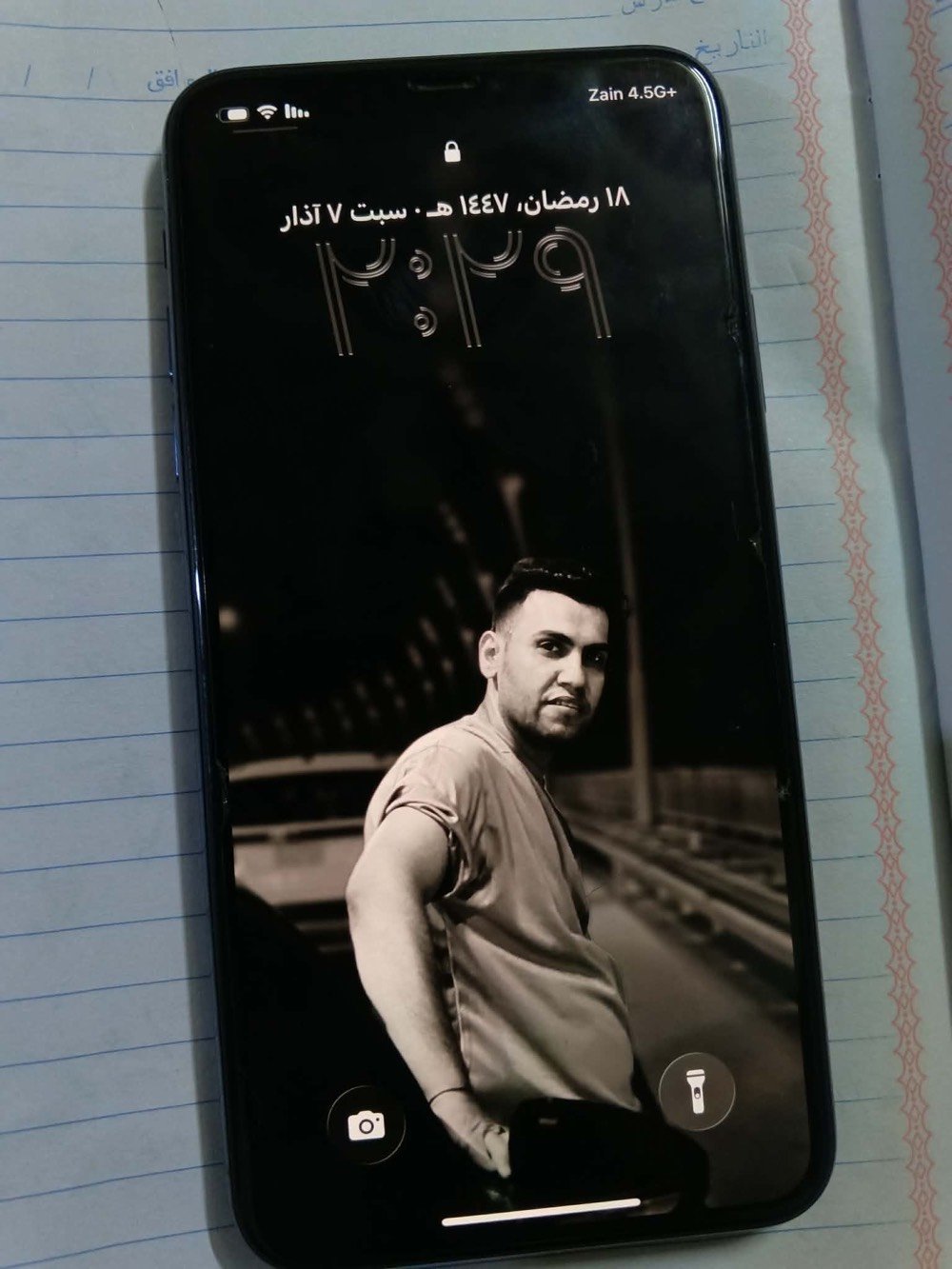 ايفون ١١ برو ماكس 
ذ ٢٥٦ بطارية ٧٨
نضافة ١٠٠ ماداخل صيانة 
العنوان ناصرية مركز 