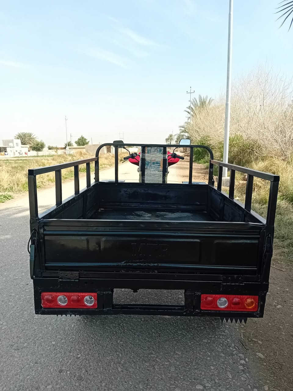 سلام عليكم ستوته للبيع موديل  2014 وراق صولية مابيهة اي نقص مكان واسط العزيزية  السعر 900 وبيها مجال ***********
