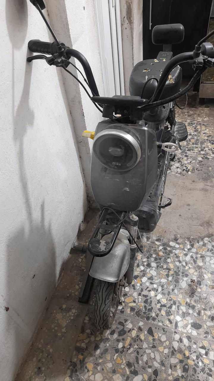 مرحباا
دراجه شحن شغاله بس يرادلها ترتيب 
150 الف بغداد م الصدر ***********
