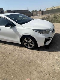 سلاام عليكم سيراتو للبيع موديل 19رقم اربيل ساقط سياره فول عده الفتحه م...