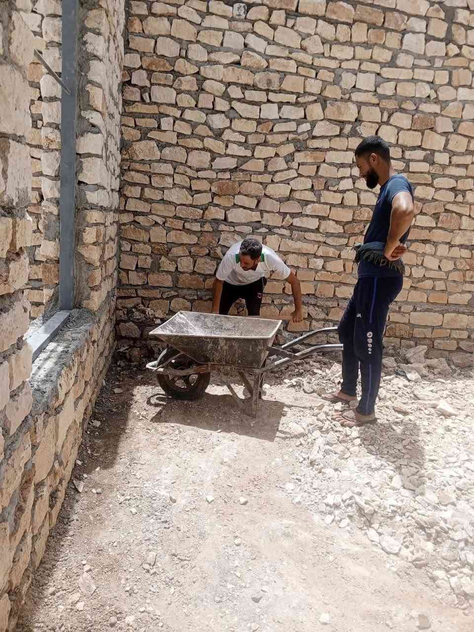 سلام عليكم  / يوجد كادر عمل جاهز/ تصعيد مواد/ تنضيف بيوت/ تفليش/ تكشيط/ تنضيف حدائق/ دفن نهري  / شقلنه ليل ونهار   /ومعداتنه جاهز/ ماعليك بس تصال على رقم  /     ***********
