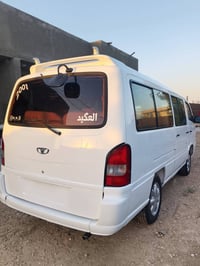 ٢٠٠١ • ١٤ راكب • رقم بابل