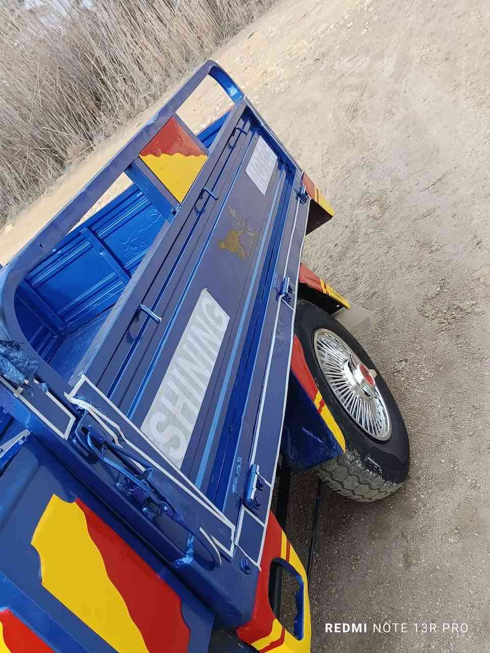 سلام عليكم ستوتة 2017للبيع أوراق 
بيهه فطر بالكسن  ب1,100
. كوم حديد ابيع هل موجود 
***********
