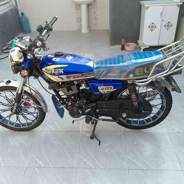 سلام وعليكم شباب دراجة سيفان سونك الموديل 2024خير من الله كفاله عامة بس الدشبول طافي 650 المكان ديالى شهربان ***********
