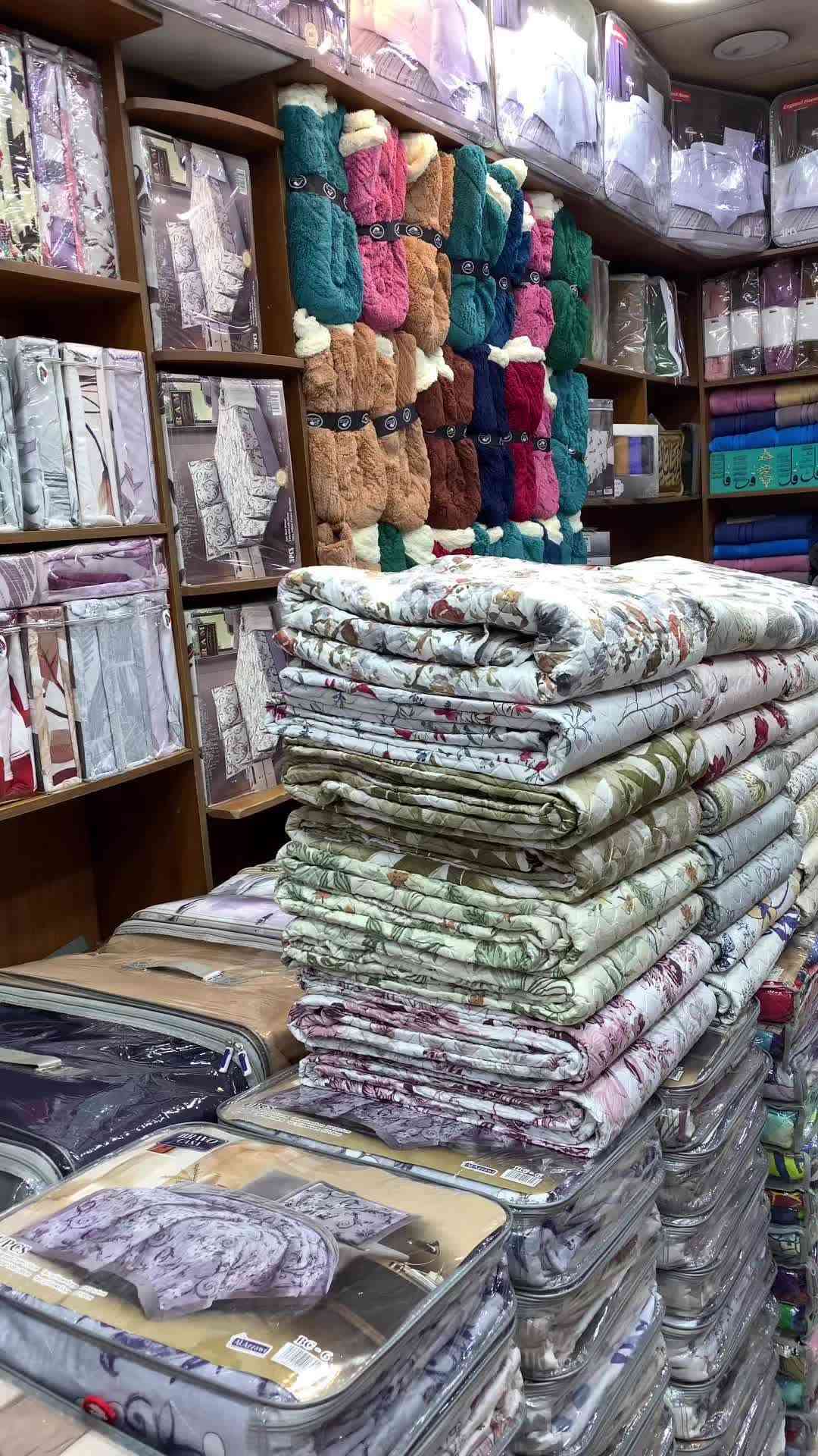 #عرض خاص 
غطوه نفرين مقرنص قطن درجه 
كل غطوه مع حقيبه 
قياس الغطوه ٢٢٠ * ٢٤٠ 
السعر القطعه ٩ ألف ٣ قطع ٢٥ ألف 👉👉
يتوفر  خدمة توصيل 🚕🚕
بغداد وكافة المحافظات 
توصيل بغداد ٥ ألف 👉
توصيل محافظات ٦ ألف 👉
ــــــــــــــــــــــــــــــــــــــــــــــــ
تفضلوا بزيارة معرضنا 
#العنوان:-بغداد / الغدير شارع التوت -مقابل بيت الطفل 
📞*********** #العراق #البصره
