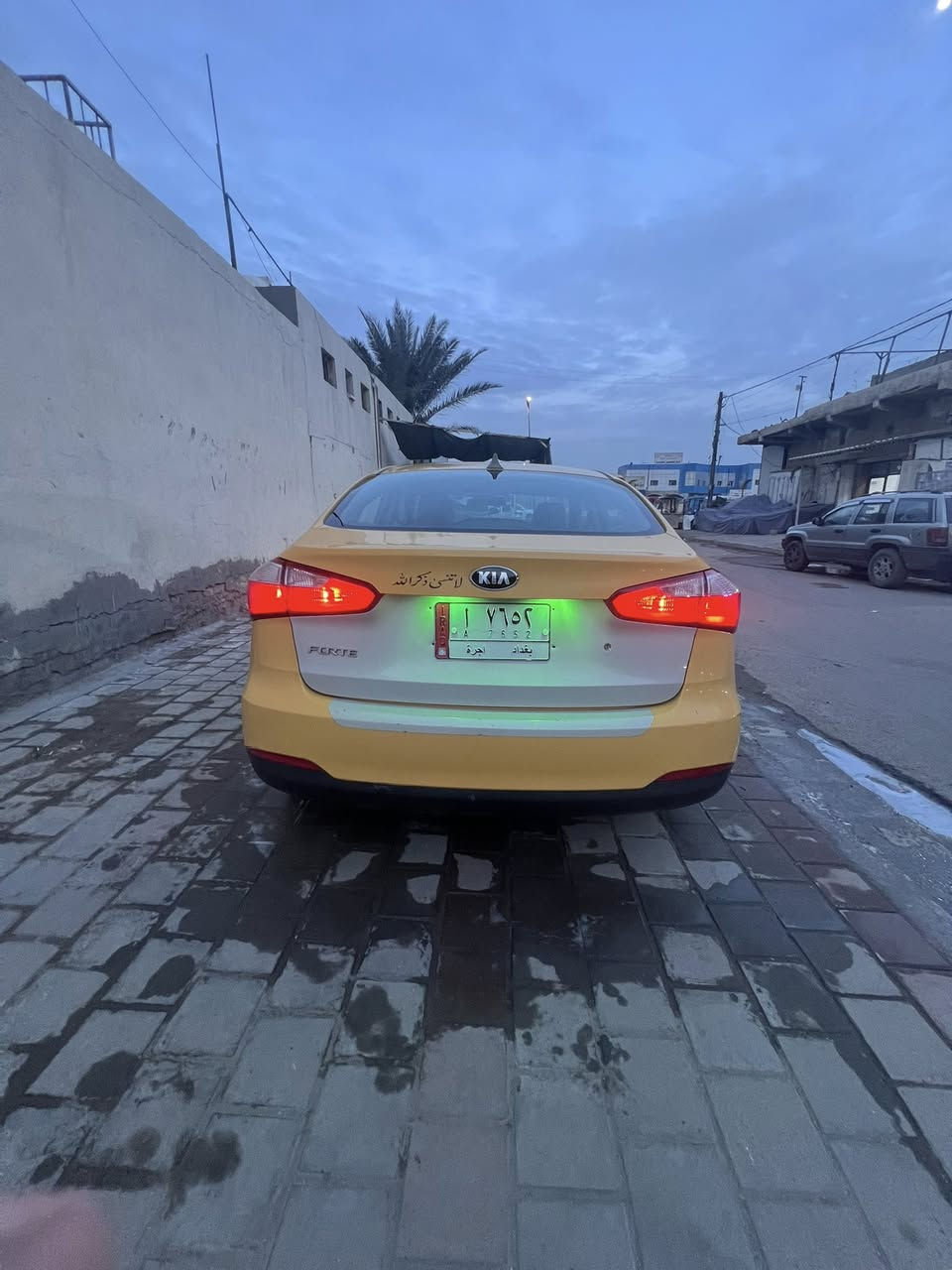 السلام عليكم للبيع كيا فورتي 2014 محرك دوش حادث جاملغ وبنيد جهت السايق امبدلات هيئه غرامات تاخذهه امصفره تبريد تدفئه شغالات بيهه منضومة غاز 60 لتر  اترايك وين ميعجبك سياره مال شغل السعر 105 مكان السياره بغداد الرصافه صور الحادث ماعندي وين ميعجبك اخذهه سونار سنويه بعدهه منافذه رقم الموبايل ***********
