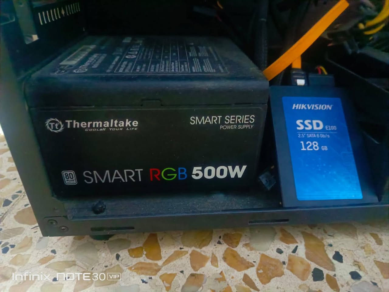 مُكلف بالنشر 
سلام عليكم عندي تجميعه للبيع (تجميعه الغلابه) 
 intel xeon e5-2680 v4
mb x99 بي مروحة
gbu gtx 1650 super
ram 8 DDR4
psu Thermaltake smart 500w
ssd 126 hikvision
السعر 325 وبي مجال بسيط
مكاني الحسينيه


**إذا كنت صاحب هذا الإعلان وتريد حذفه لأي سبب، رجاءا أرسل رسالة إلى الدعم الفني**