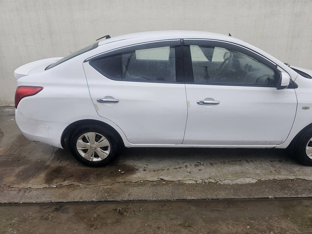 نیسان سنی لاکشمیبای 2013 سی بارچه ی سبوغه بی داخلی بونت و جاملغی بیشه وه و نیو جاملغی  بی داخلی به طانه و شانصی به شه رت ته هنا براکیته که ی توزی قوبای  هه یه اویش دو بورغی یه ده گوردری  گیرو مه کینه ی  و ته برید به شه رت رقم هه ولیر ته حویل به شه رت سه نه وی 2023یه سه یاره کی زور جوان و مناسبه مالی دوسته سعری 83وه ره قه شوین هه ولیر موبایل *********** أربيل, العراق
