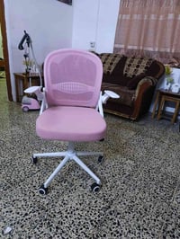 كرسي جديد • بهذا الشكل • بي مجال بسيط