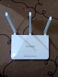 اخوان عندي راوتر مستعل شهرين فقط احسن نوعيه اشتريت 40الف ولله اريد ابي...