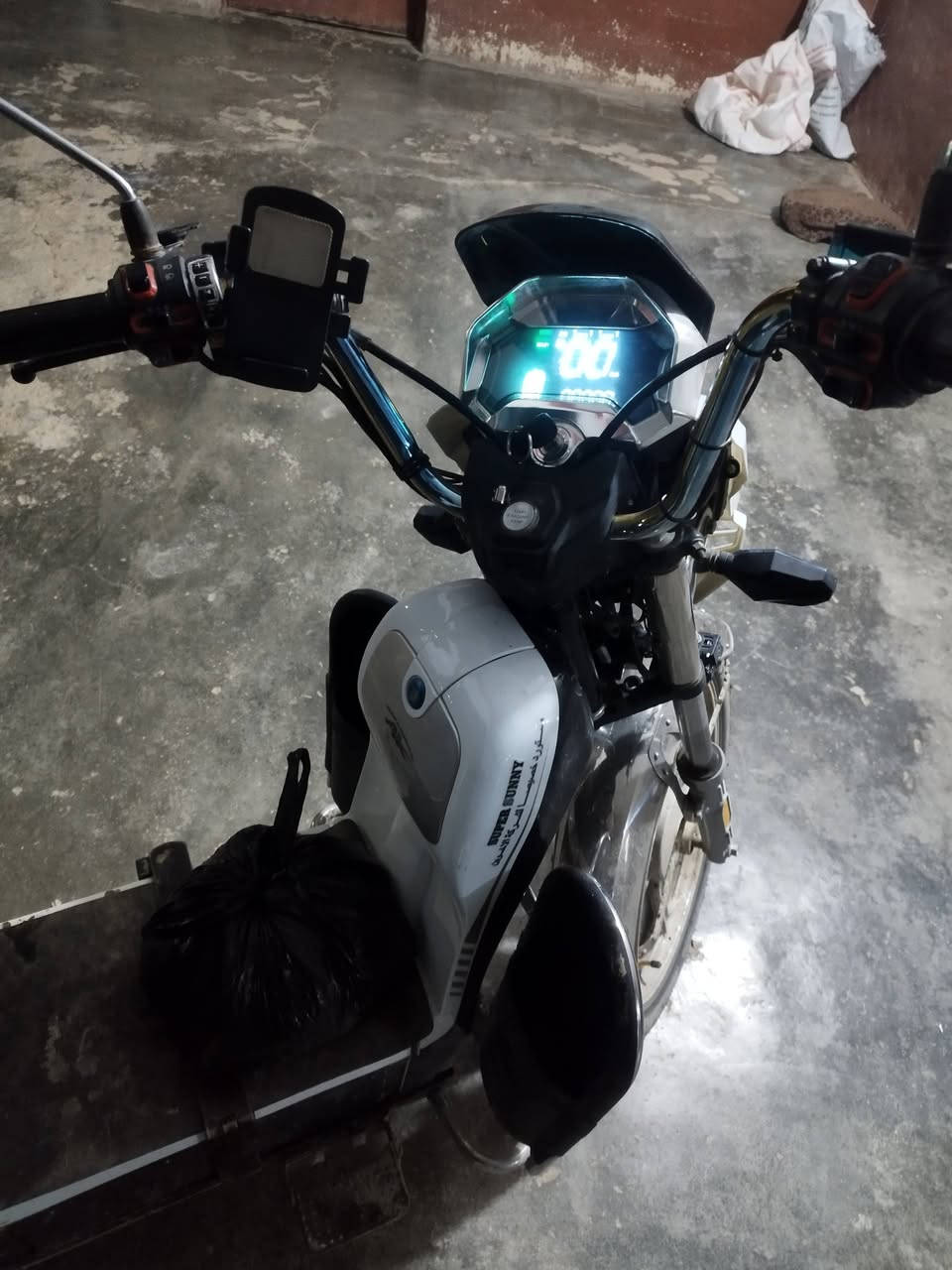 ماطور للبيع موصل650


**إذا كنت صاحب هذا الإعلان وتريد حذفه لأي سبب، رجاءا أرسل رسالة إلى الدعم الفني**